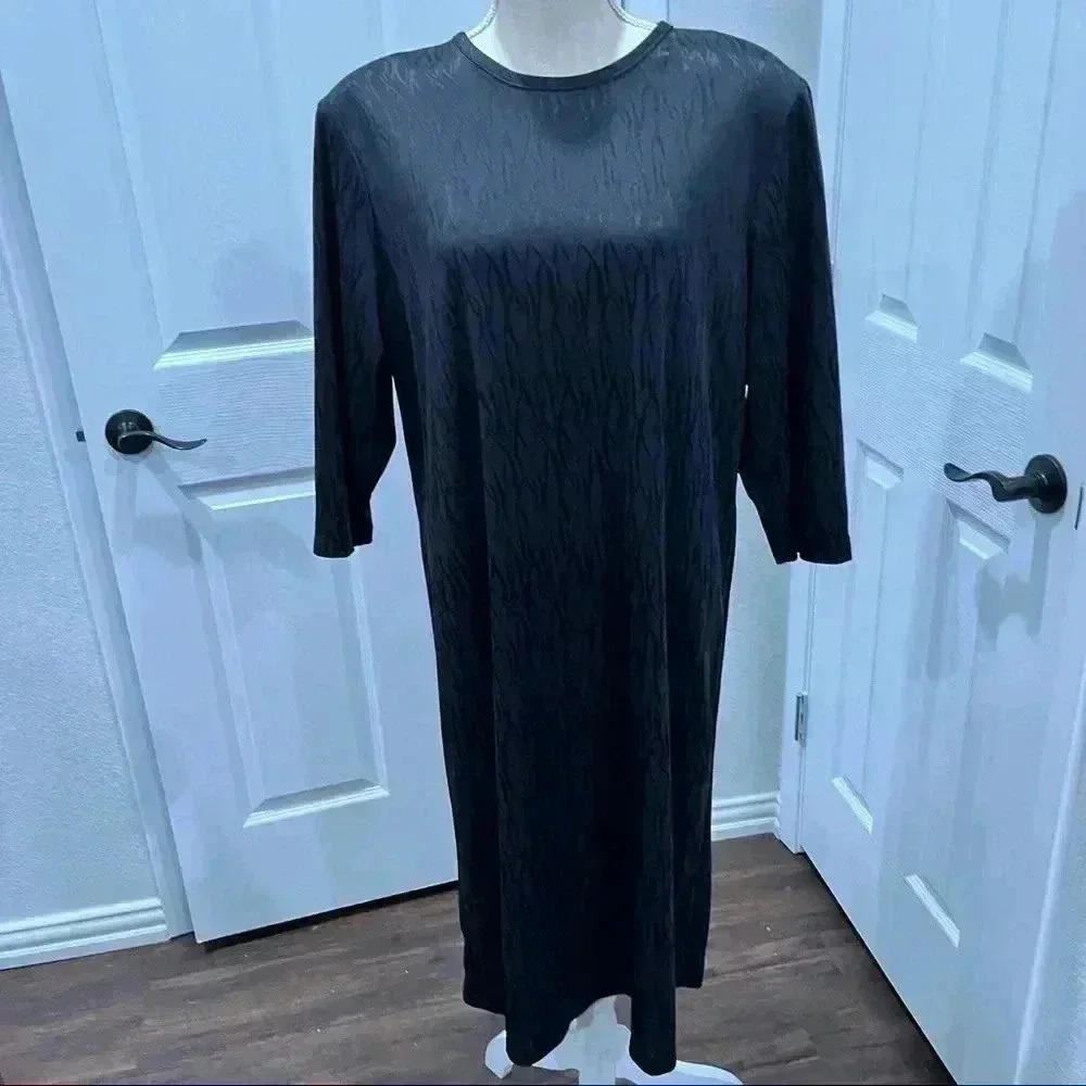 Vintage Anthony Richards 80’s Sheath dress with removable belt and shoulder pads - Picture 3 of 12
